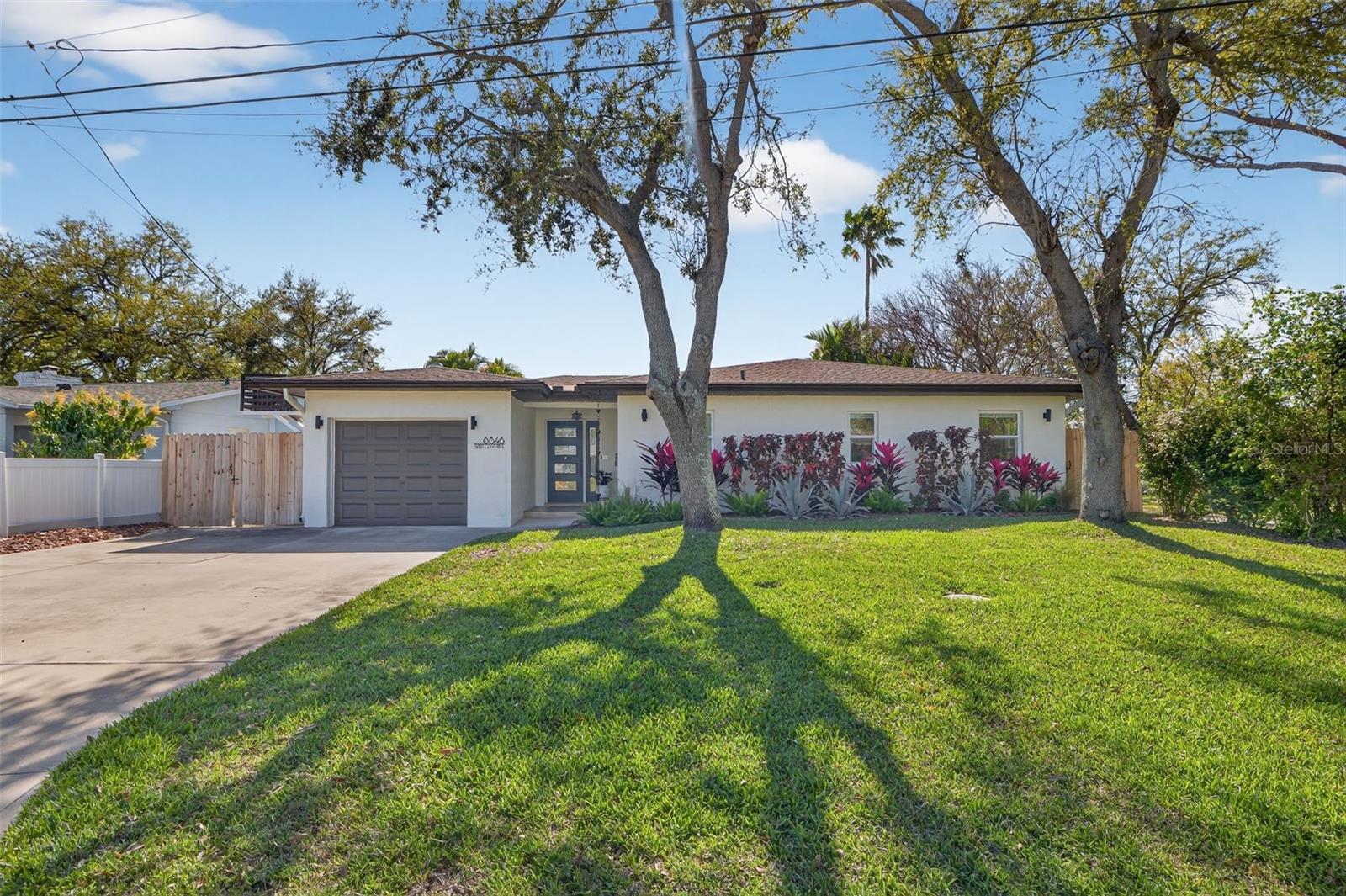 Image 2 of 56 For 8848 Sunlit Cove Drive Ne