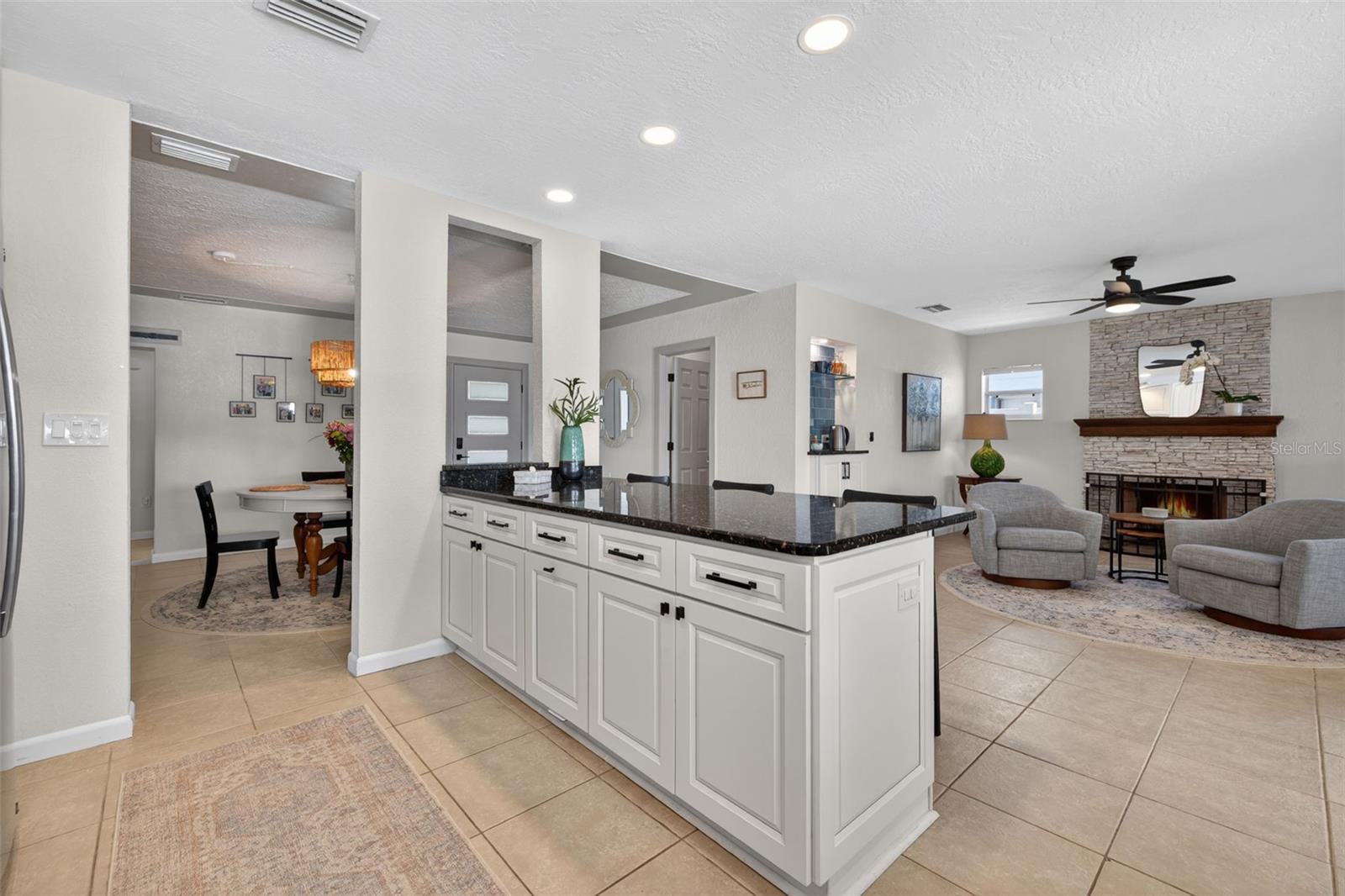 Image 28 of 56 For 8848 Sunlit Cove Drive Ne