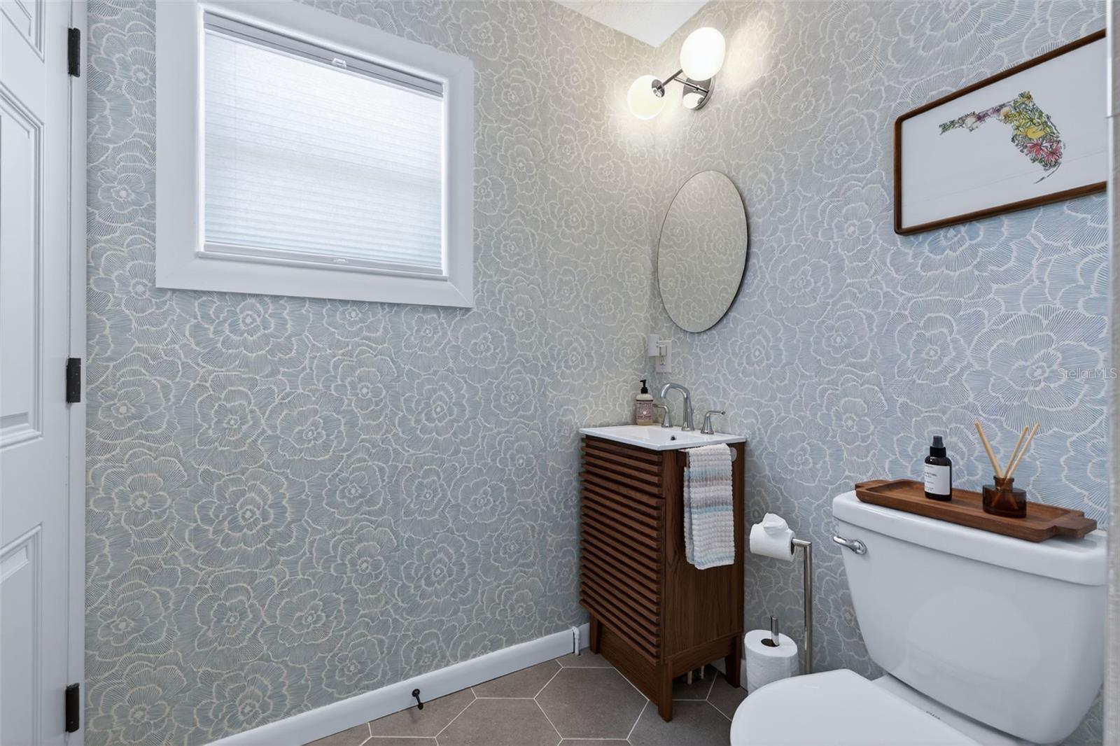 Image 33 of 56 For 8848 Sunlit Cove Drive Ne