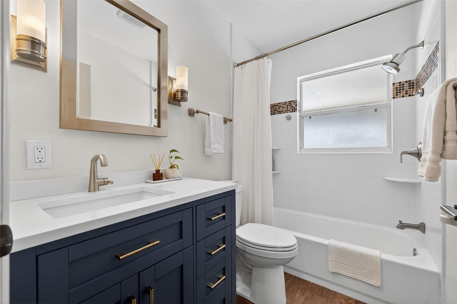 Image 36 of 56 For 8848 Sunlit Cove Drive Ne