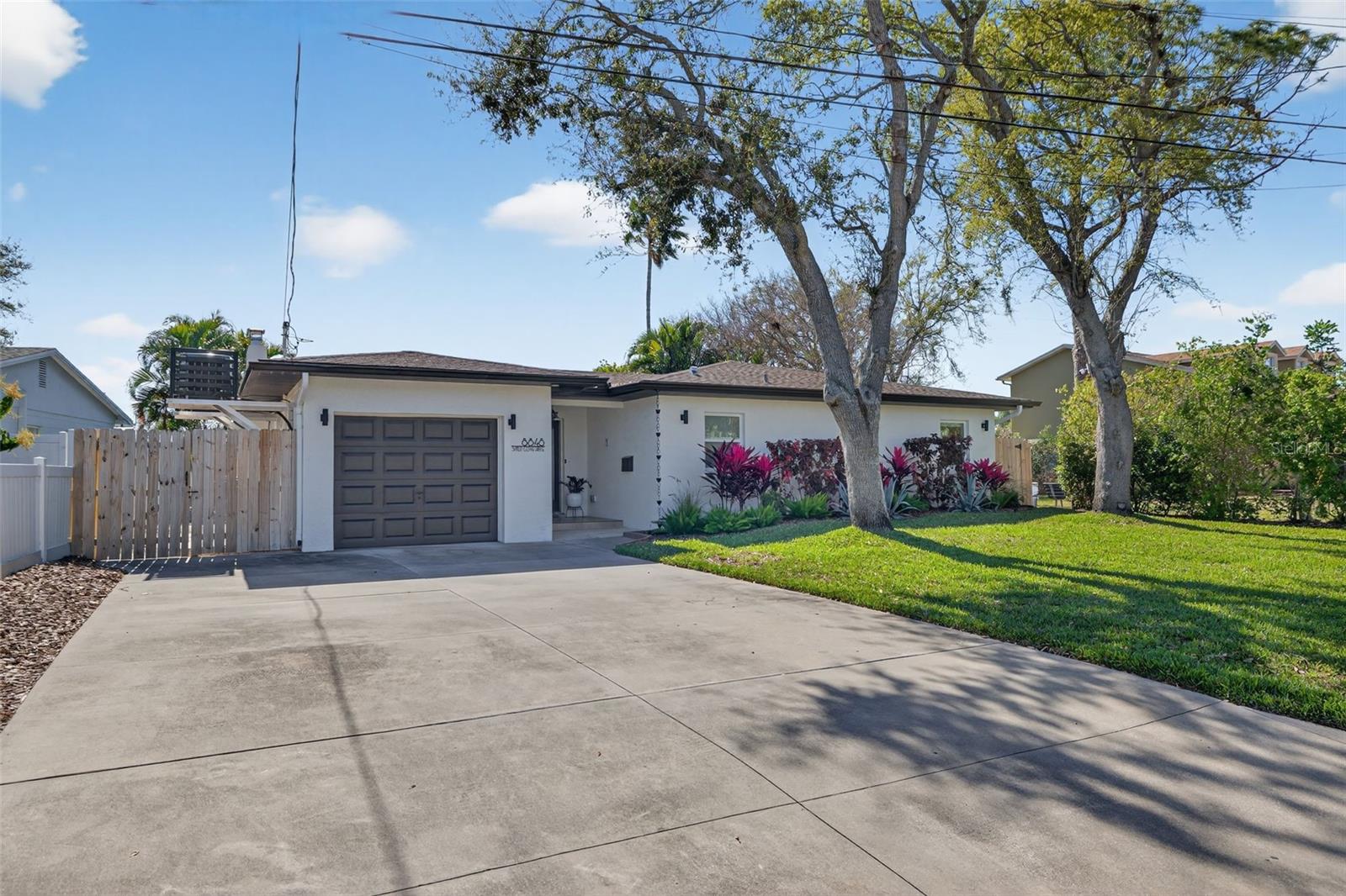 Image 8 of 56 For 8848 Sunlit Cove Drive Ne