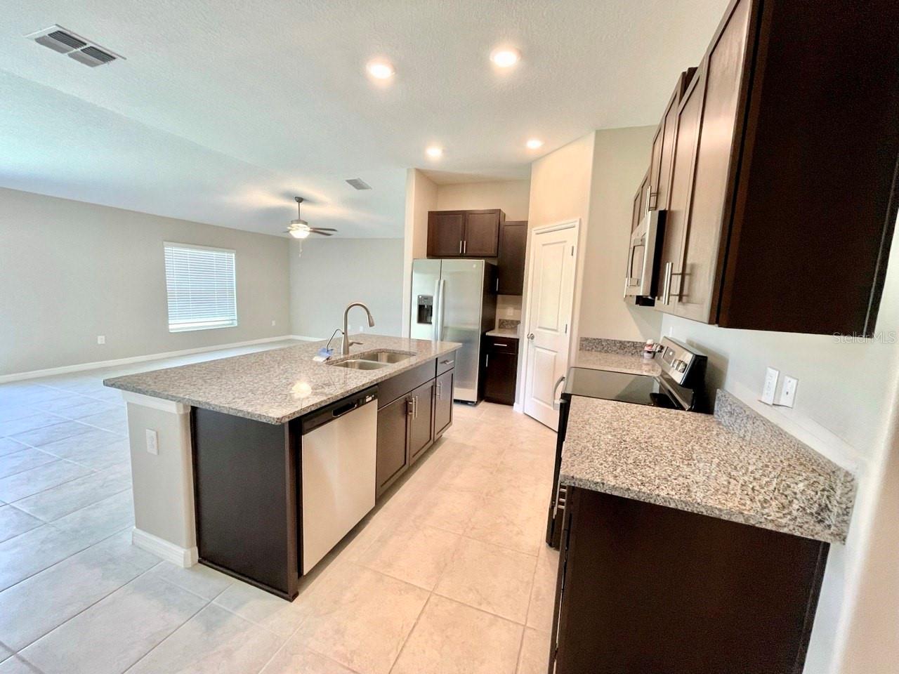 Image 3 of 22 For 869 Anchor Bend Drive