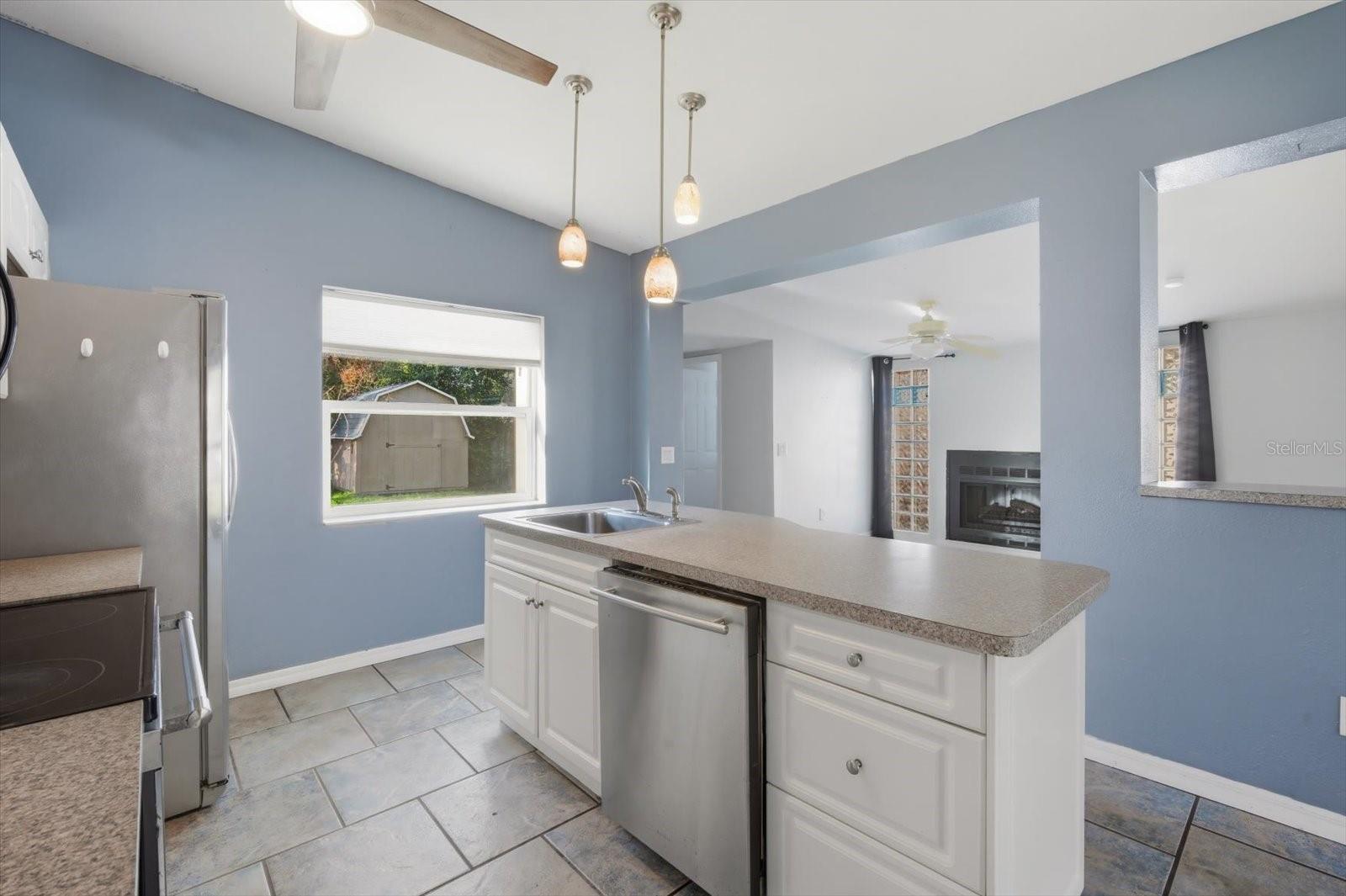 Image 12 of 38 For 1949 Pinehurst Drive