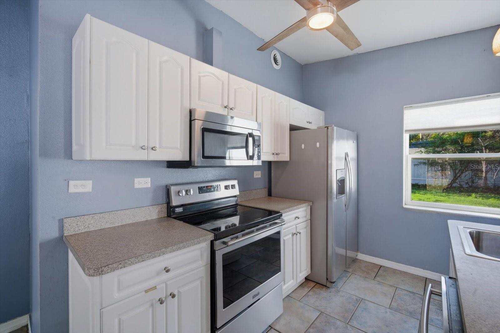 Image 13 of 38 For 1949 Pinehurst Drive