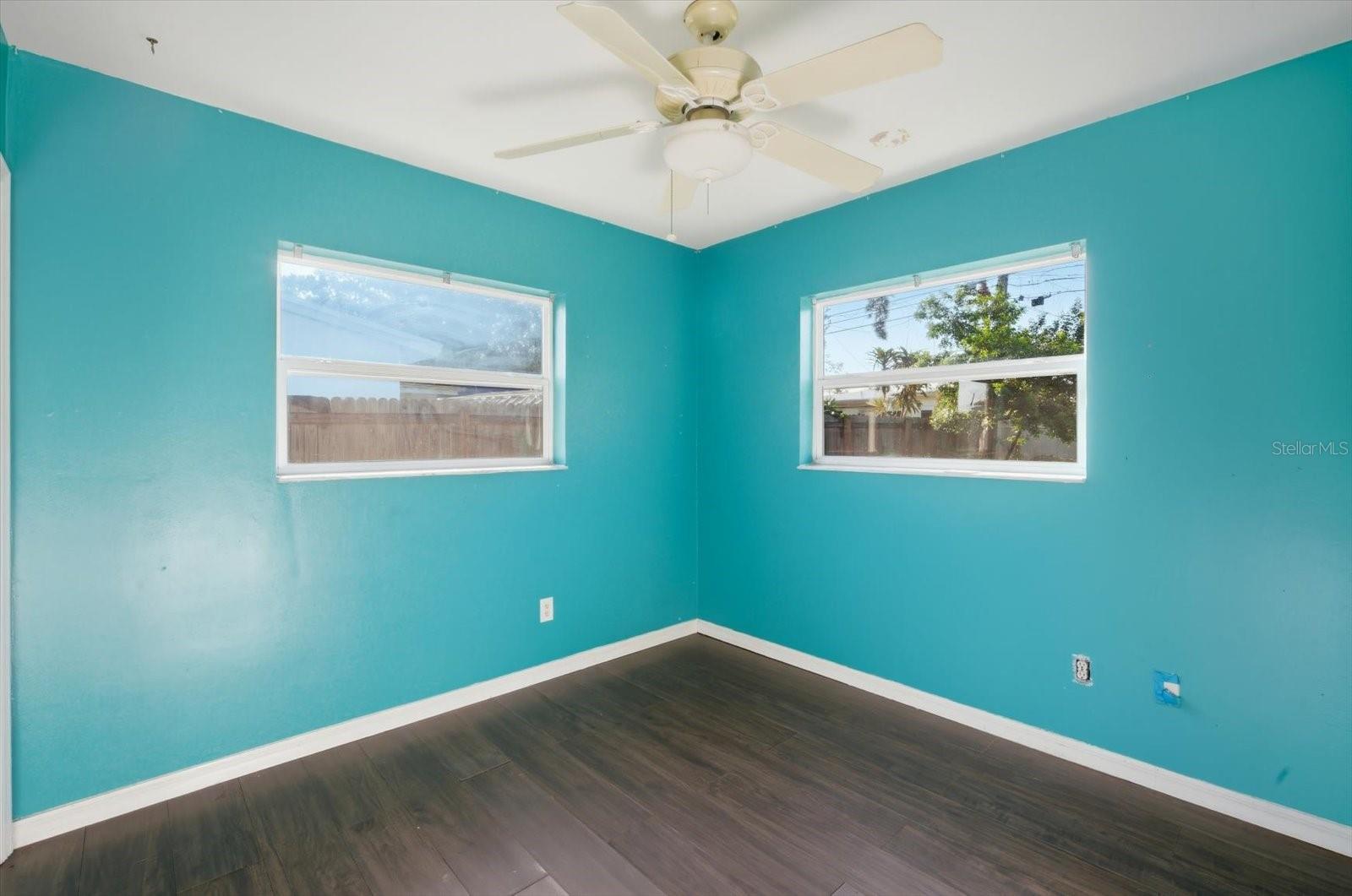 Image 20 of 38 For 1949 Pinehurst Drive