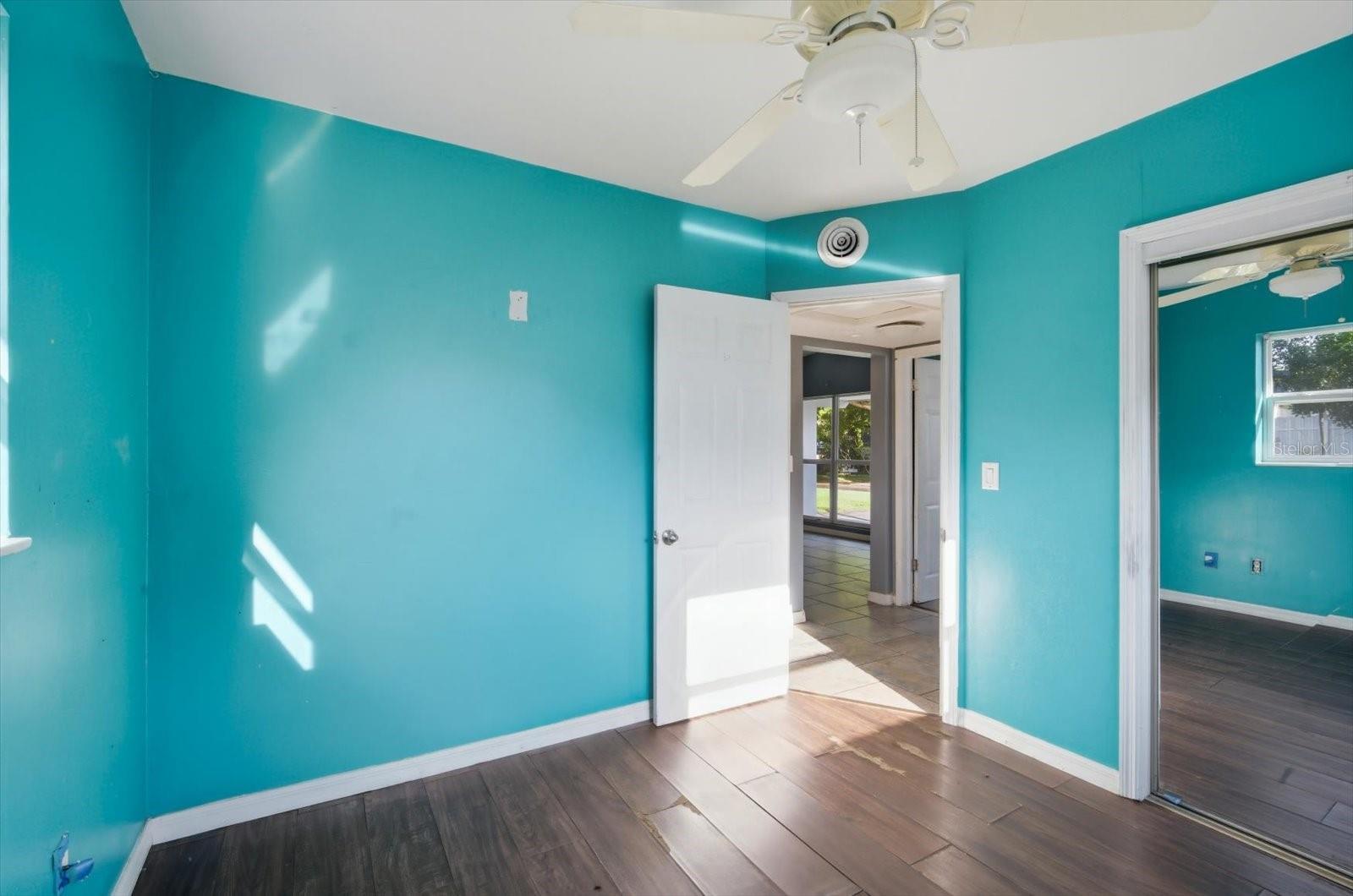 Image 22 of 38 For 1949 Pinehurst Drive