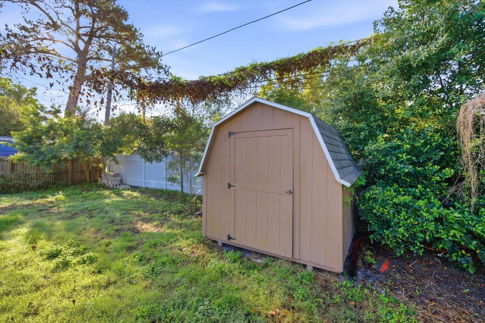 Image 30 of 38 For 1949 Pinehurst Drive