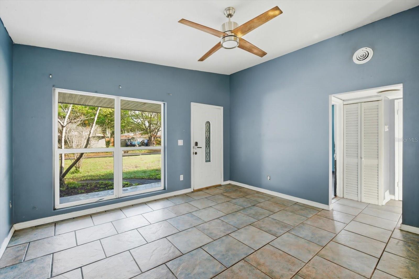 Image 5 of 38 For 1949 Pinehurst Drive