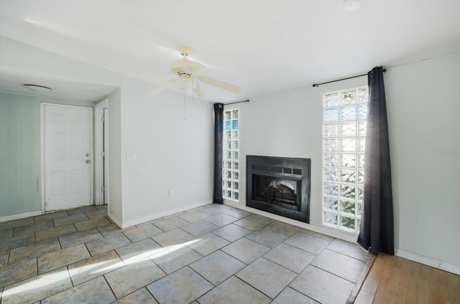 Image 6 of 38 For 1949 Pinehurst Drive