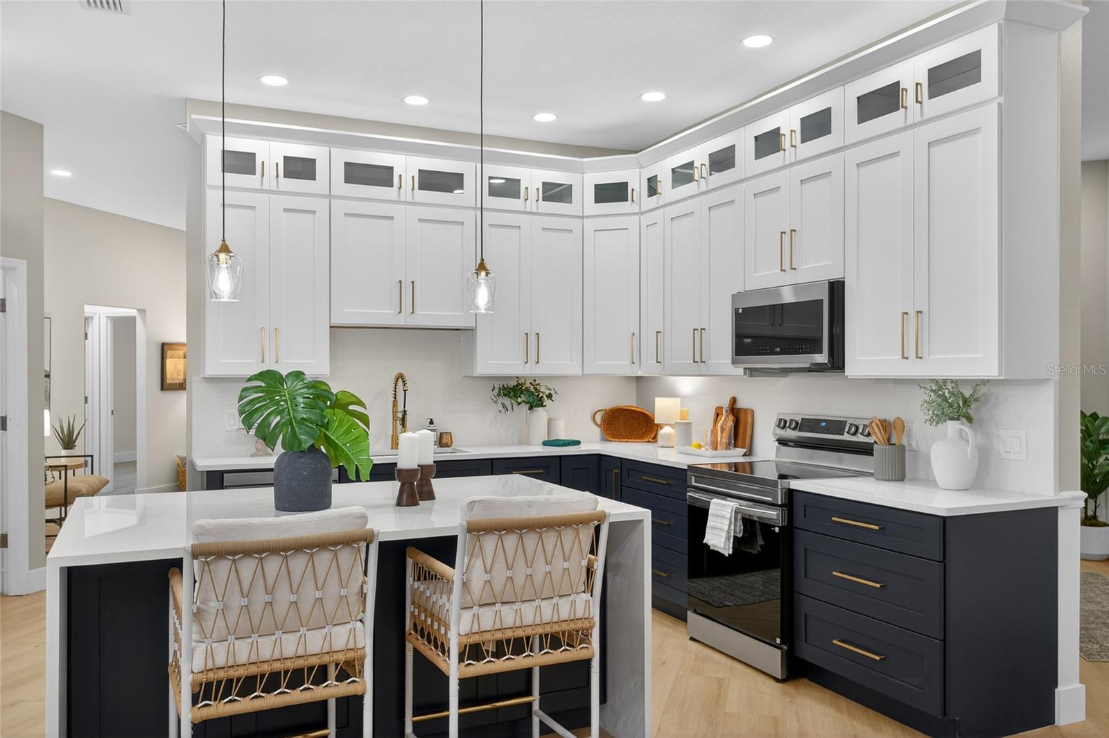 Image 11 of 57 For 18917 Edinborough Way