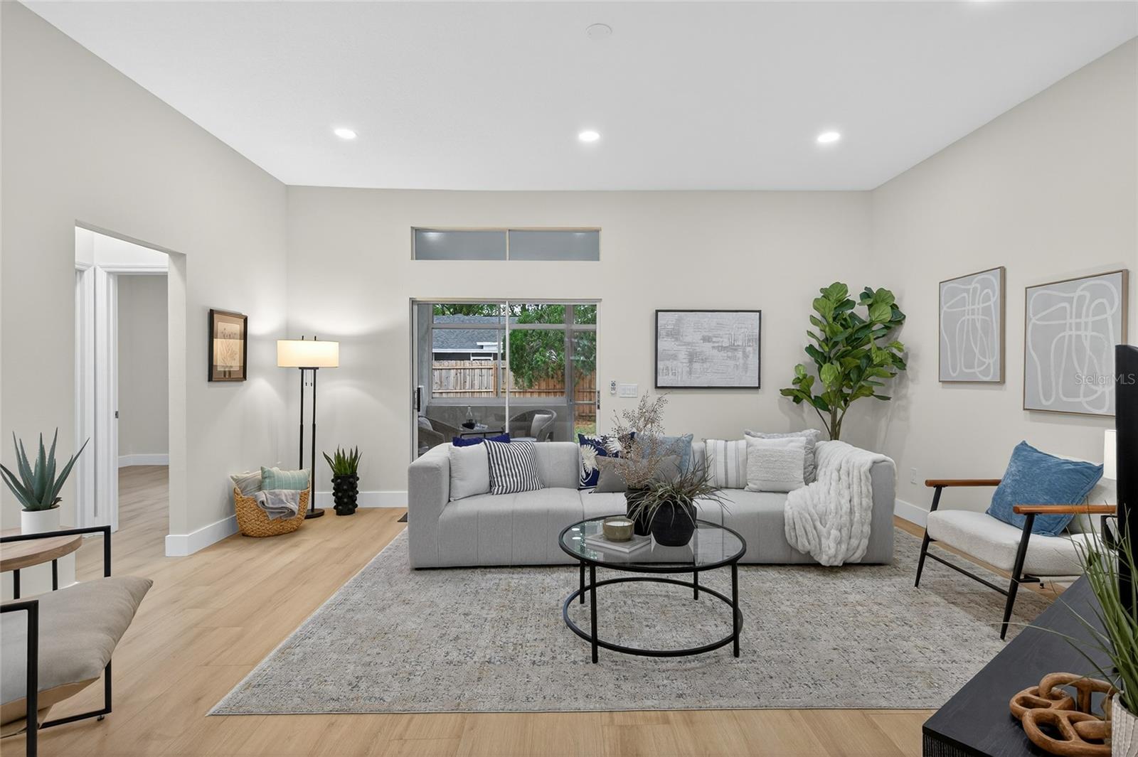 Image 12 of 57 For 18917 Edinborough Way