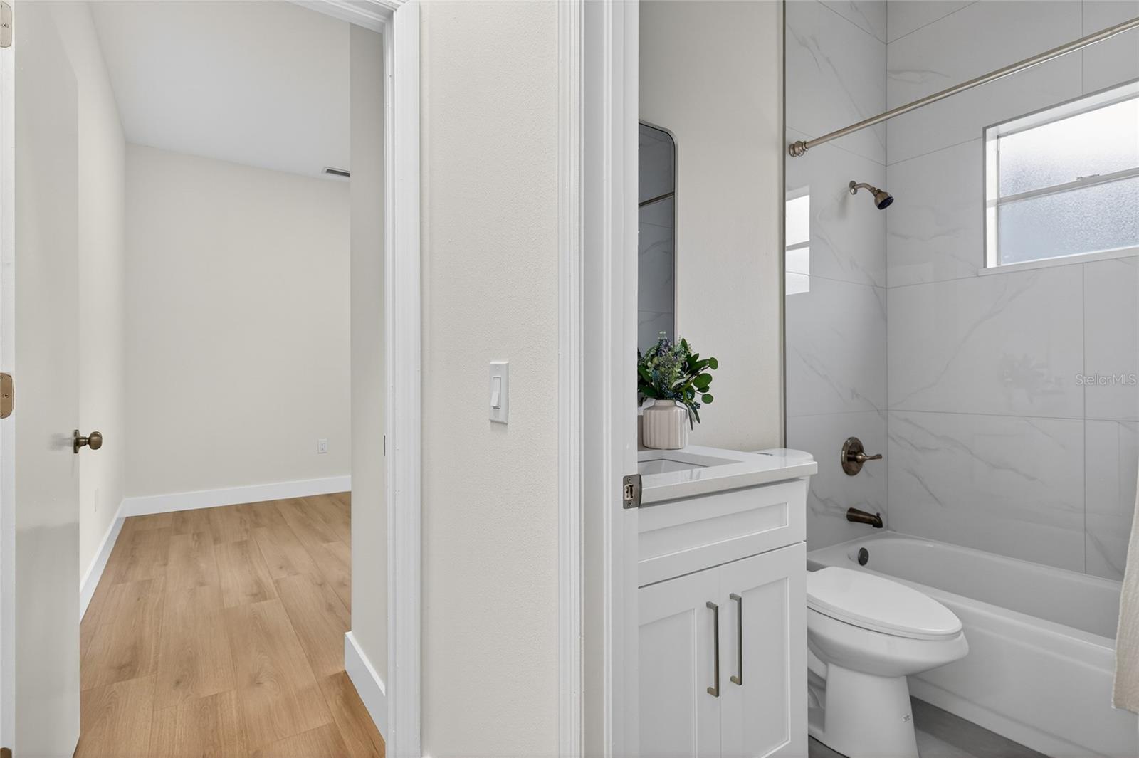 Image 16 of 57 For 18917 Edinborough Way