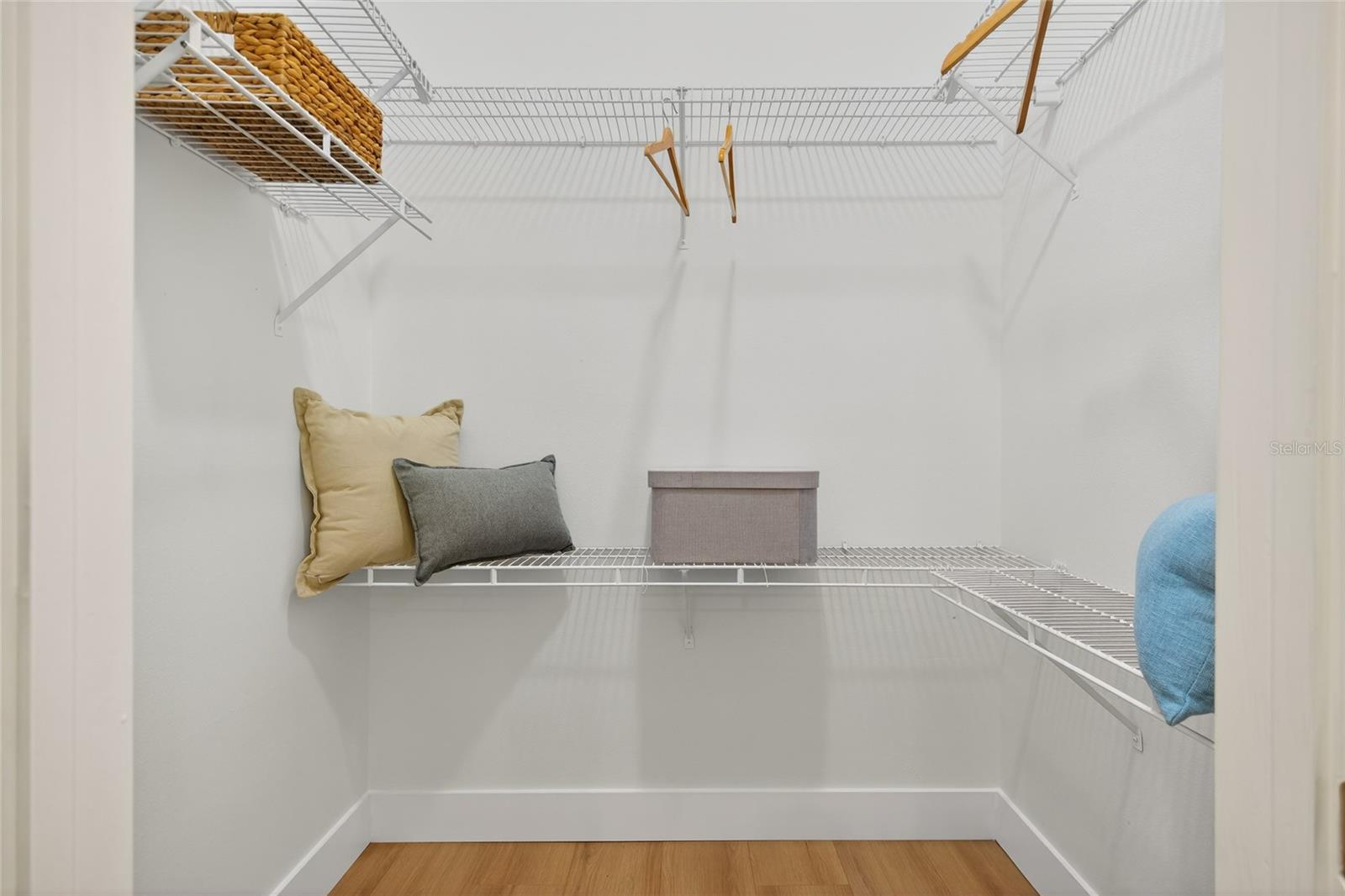 Image 21 of 57 For 18917 Edinborough Way