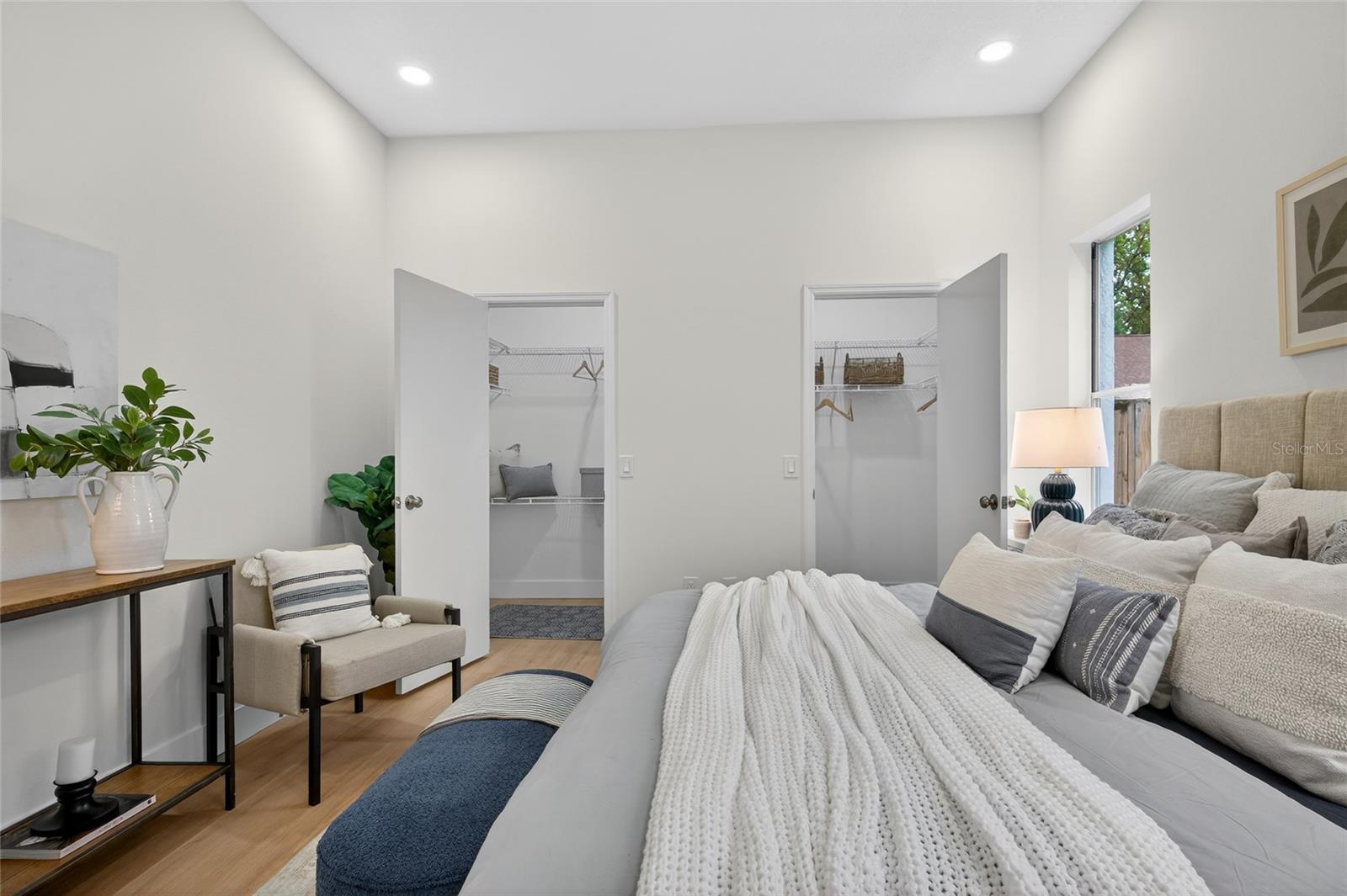 Image 22 of 57 For 18917 Edinborough Way