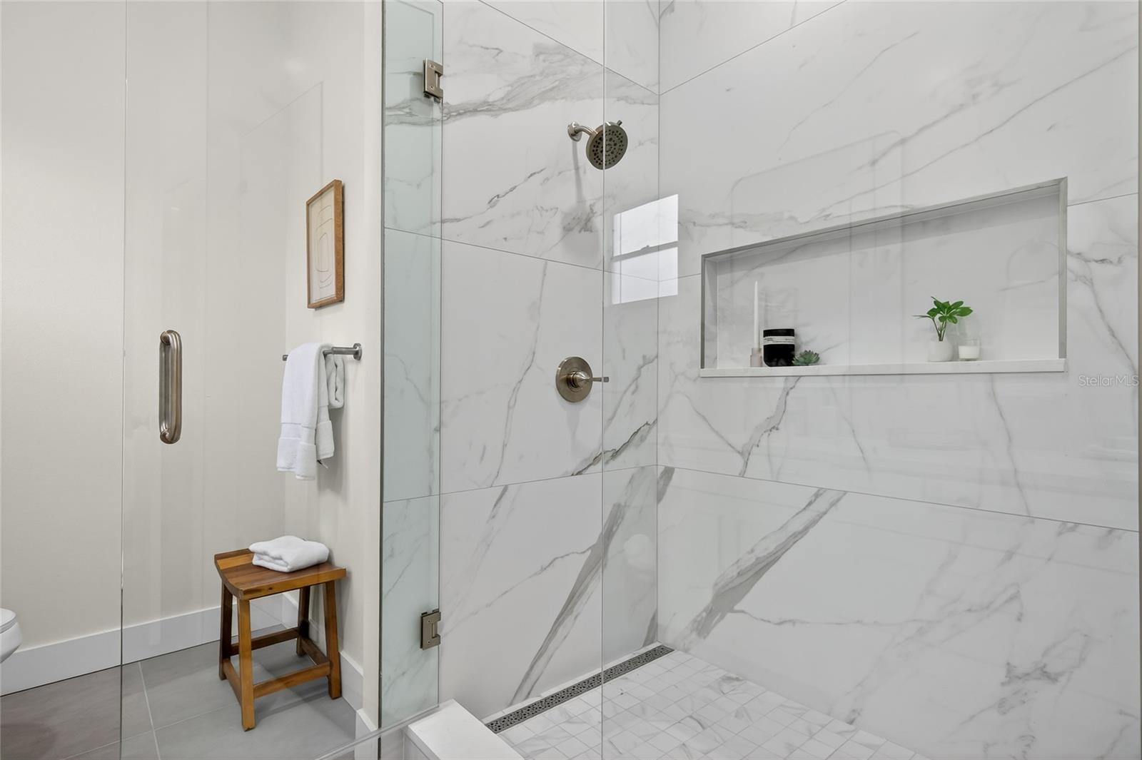 Image 26 of 57 For 18917 Edinborough Way