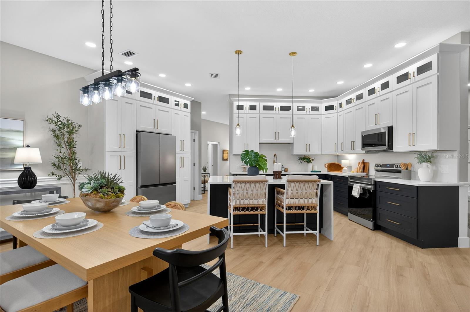 Image 3 of 57 For 18917 Edinborough Way