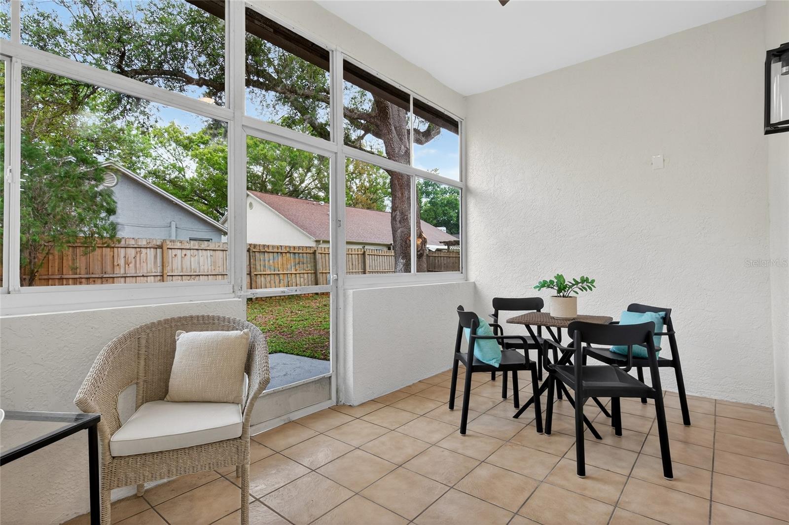 Image 32 of 57 For 18917 Edinborough Way