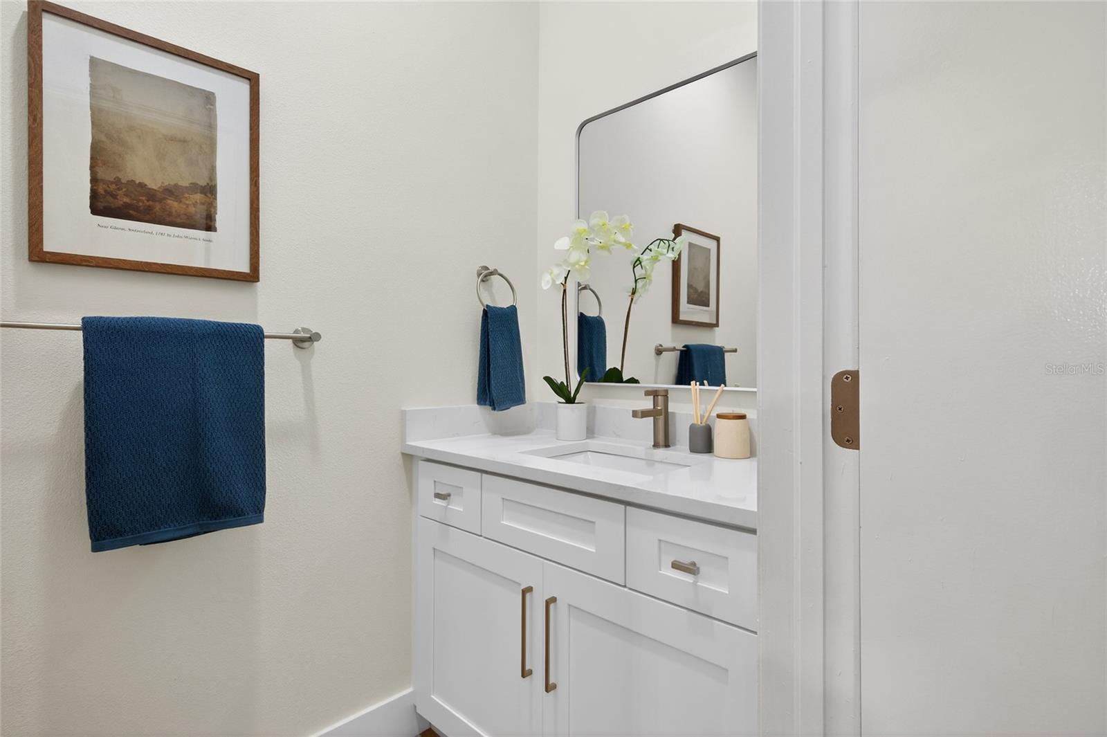 Image 34 of 57 For 18917 Edinborough Way