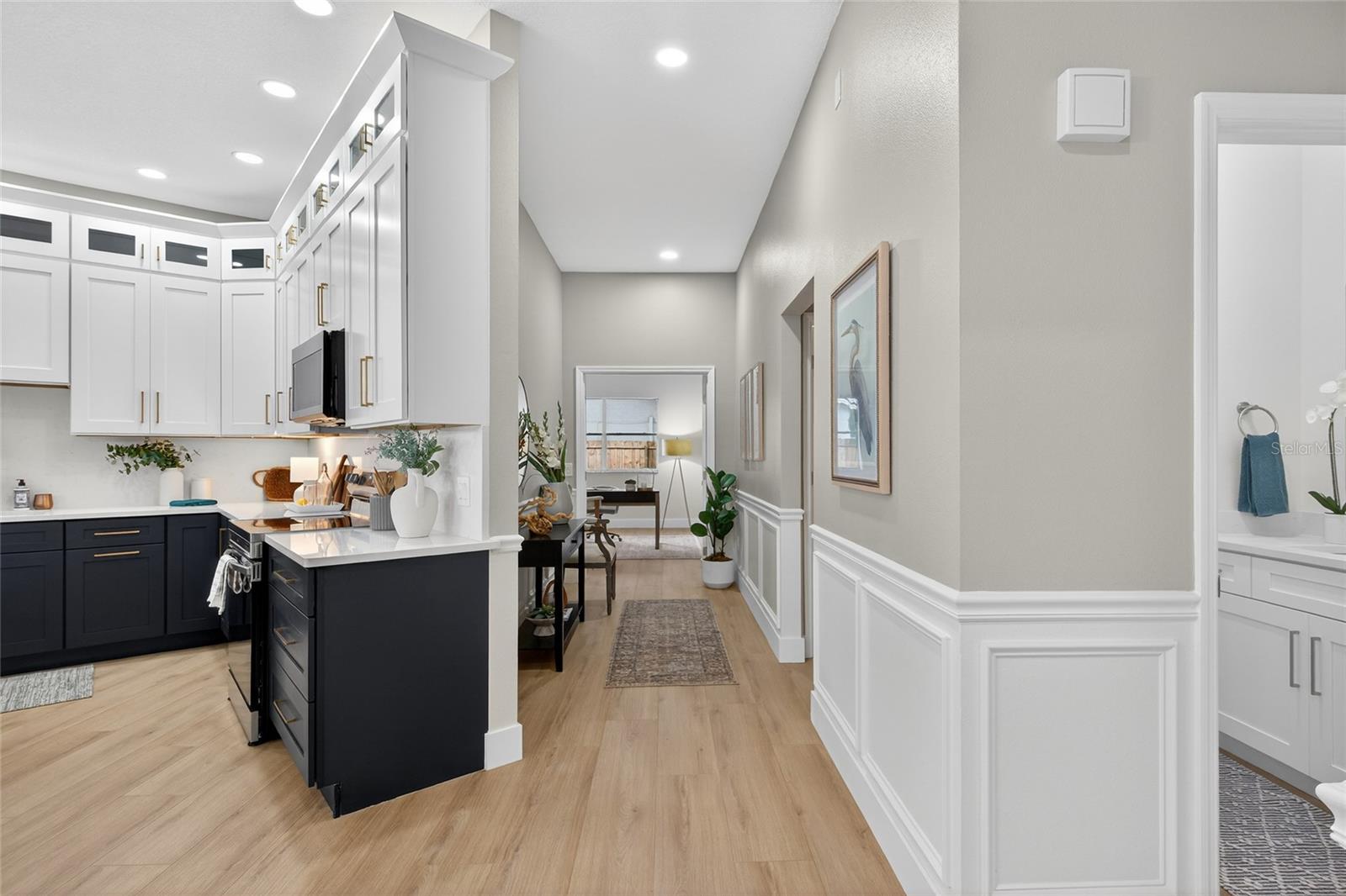 Image 4 of 57 For 18917 Edinborough Way