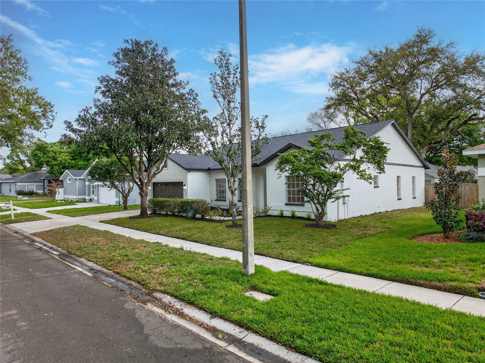 Image 49 of 57 For 18917 Edinborough Way