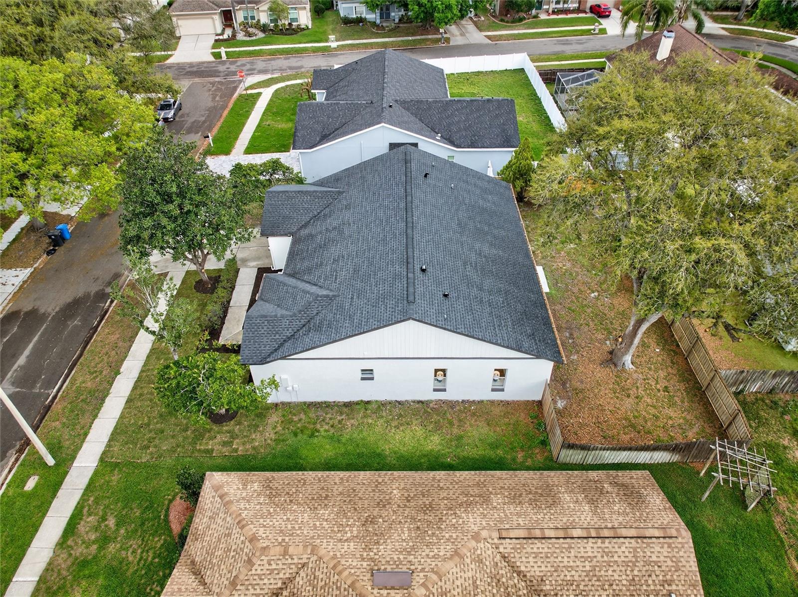 Image 50 of 57 For 18917 Edinborough Way