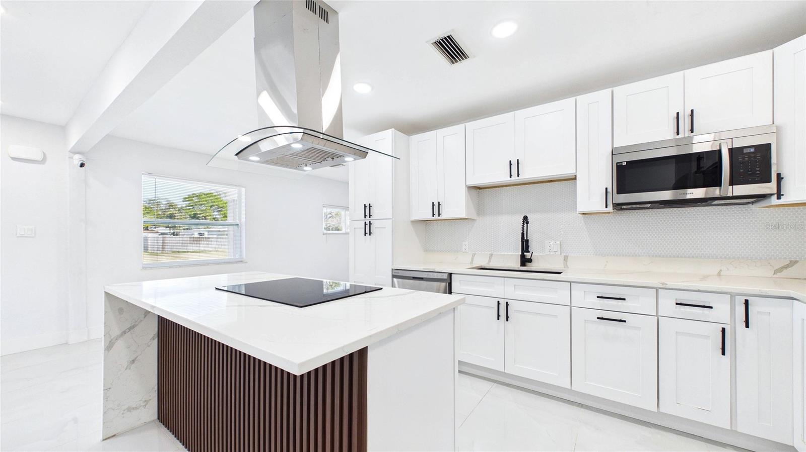 Image 11 of 53 For 1778 New Hampshire Avenue Ne