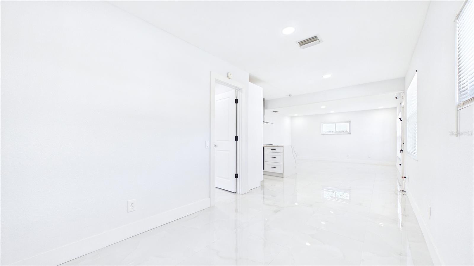 Image 22 of 53 For 1778 New Hampshire Avenue Ne