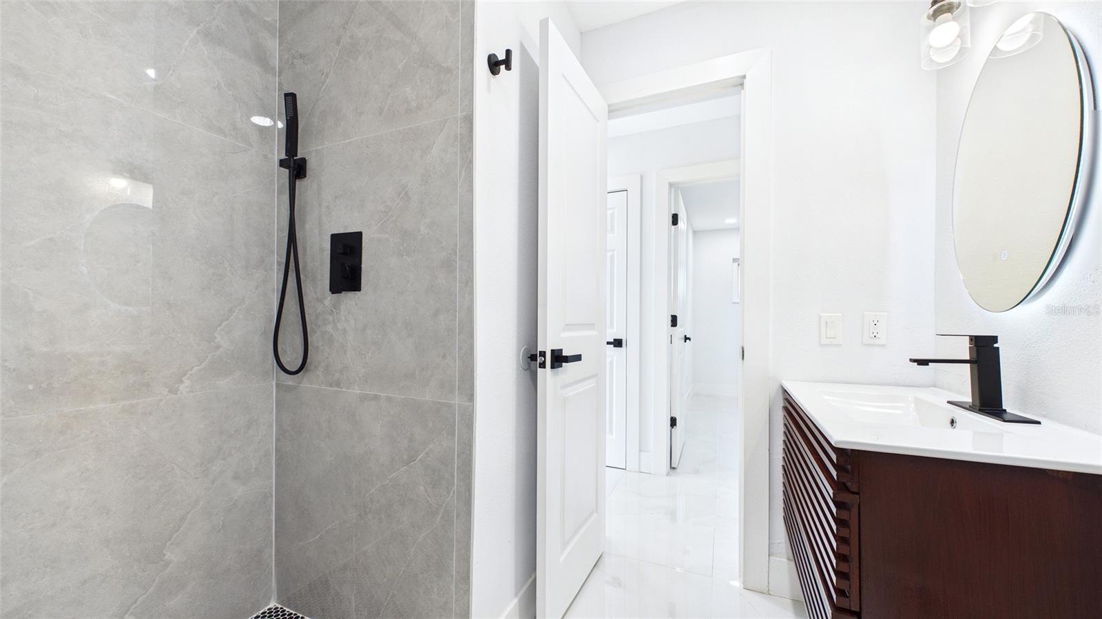 Image 28 of 53 For 1778 New Hampshire Avenue Ne