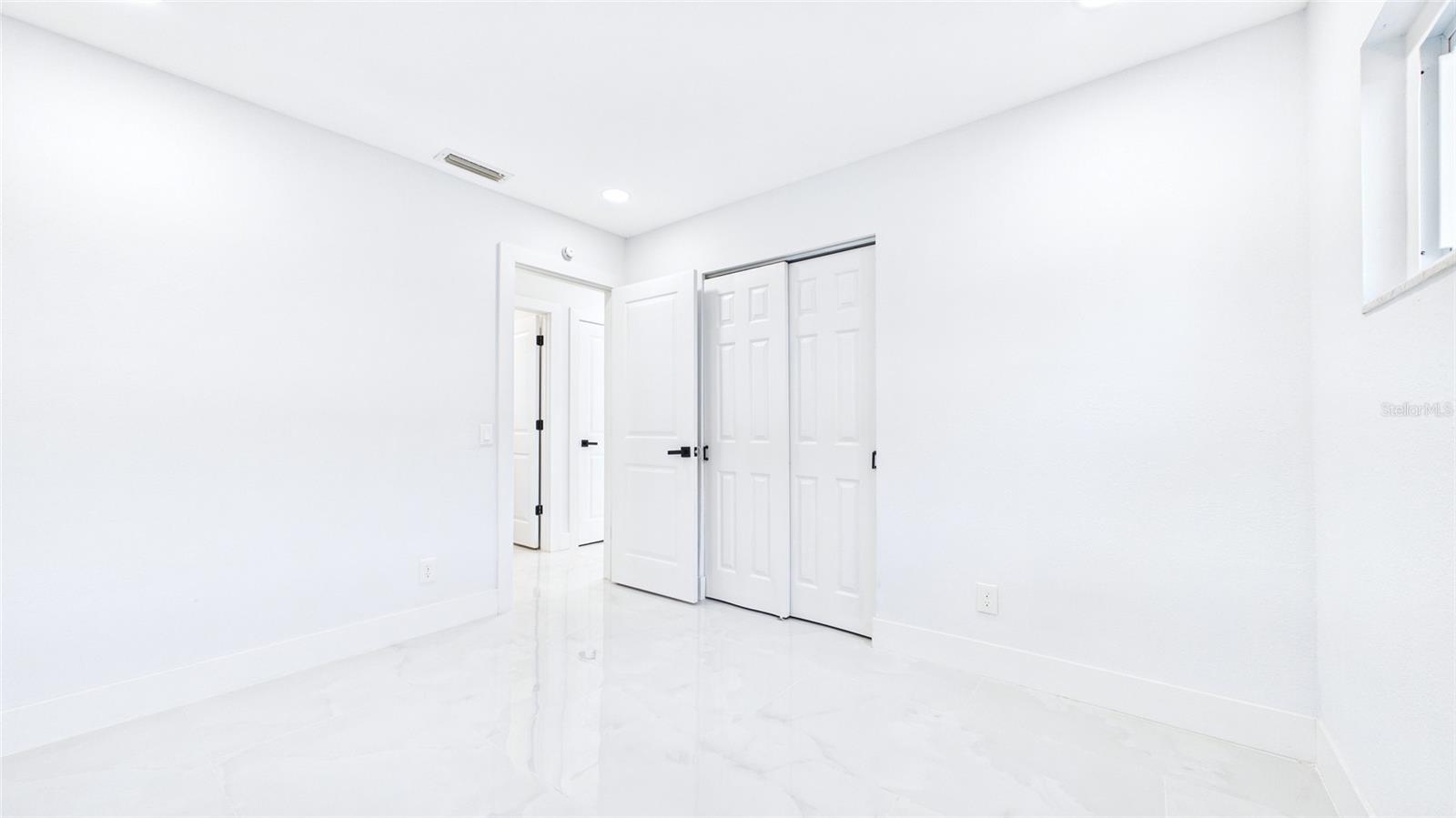 Image 30 of 53 For 1778 New Hampshire Avenue Ne