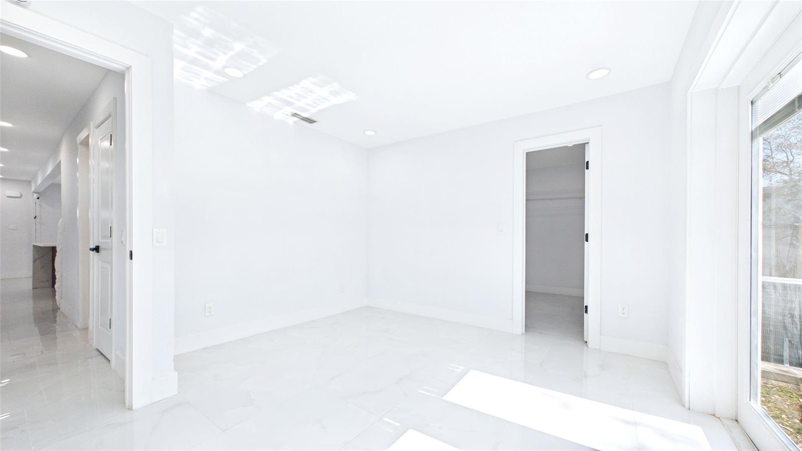 Image 34 of 53 For 1778 New Hampshire Avenue Ne