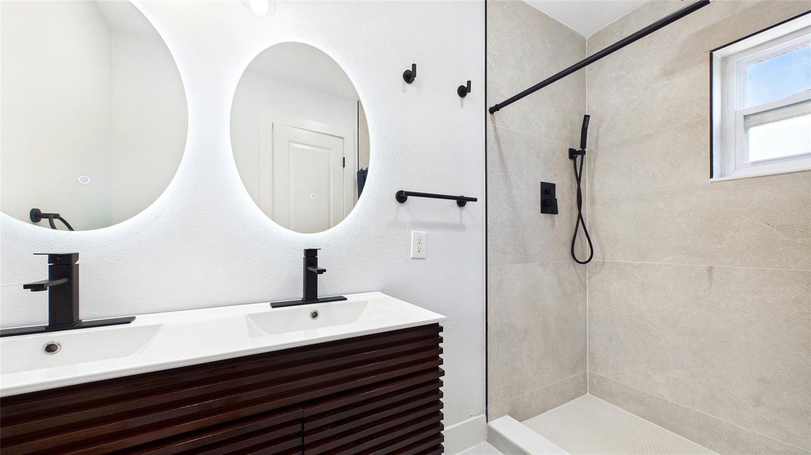 Image 38 of 53 For 1778 New Hampshire Avenue Ne