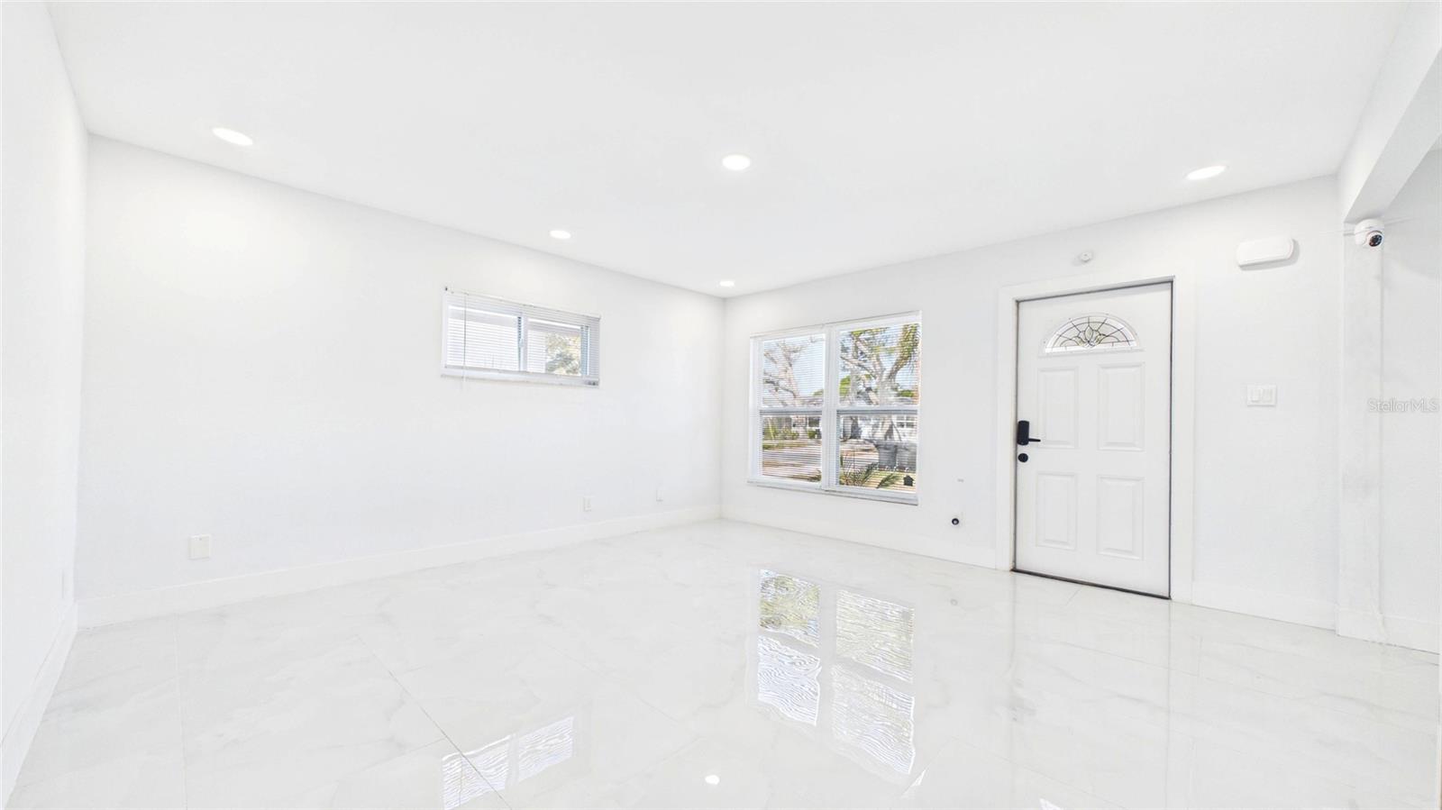 Image 5 of 53 For 1778 New Hampshire Avenue Ne