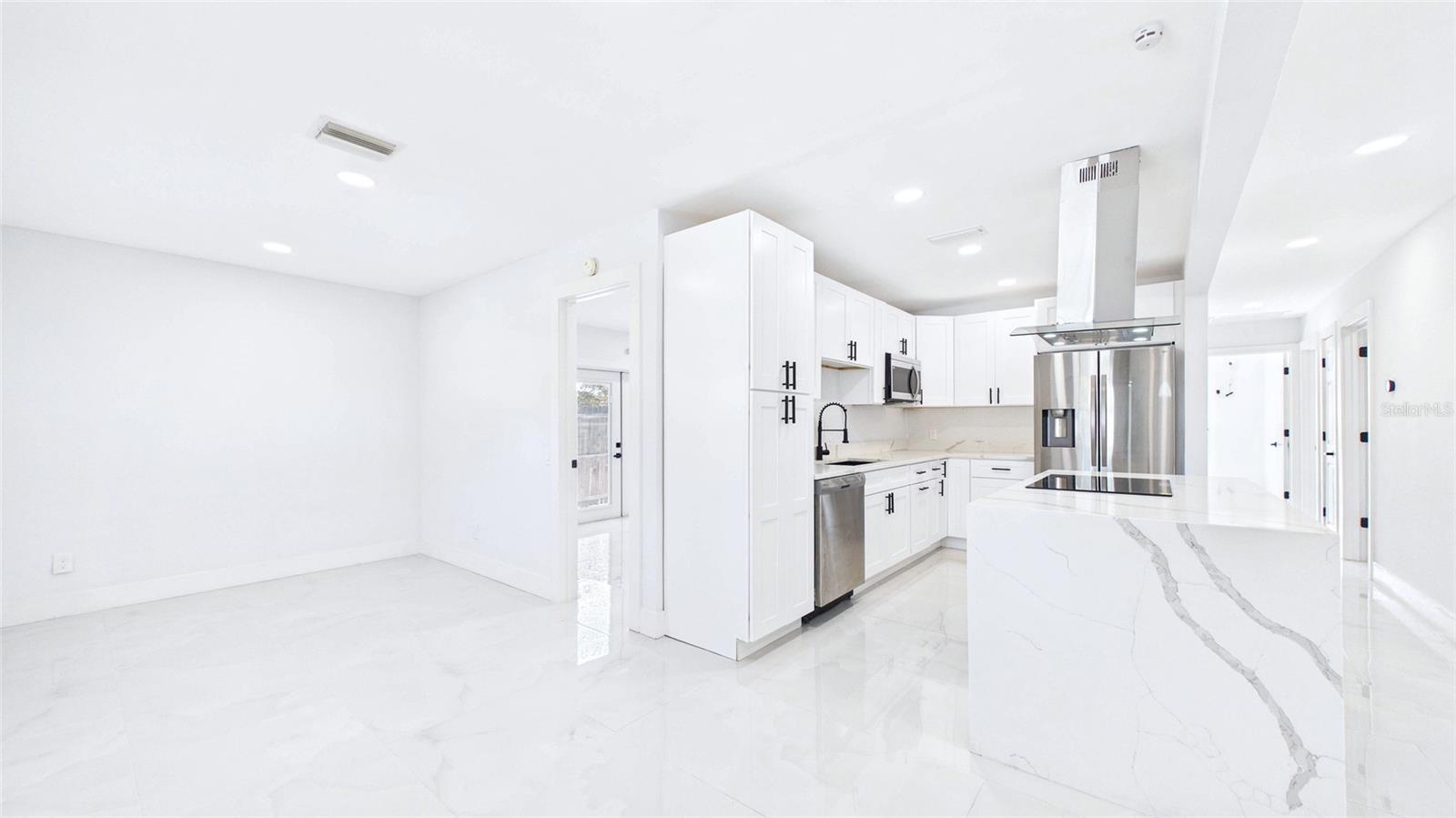 Image 8 of 53 For 1778 New Hampshire Avenue Ne