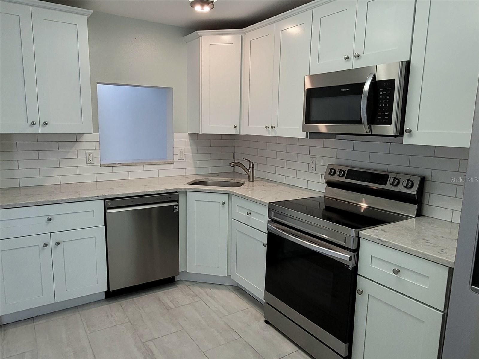 Image 3 of 6 For 729 Capri Isles Boulevard 216