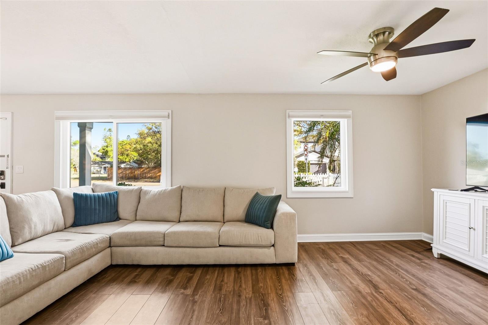 Image 11 of 58 For 4410 Euclid Avenue