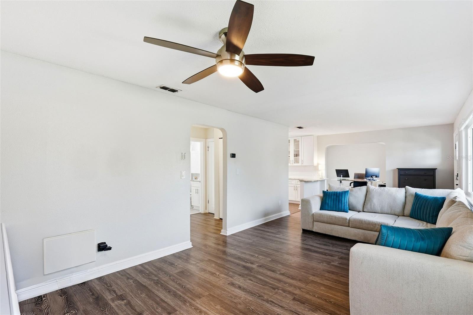 Image 12 of 58 For 4410 Euclid Avenue