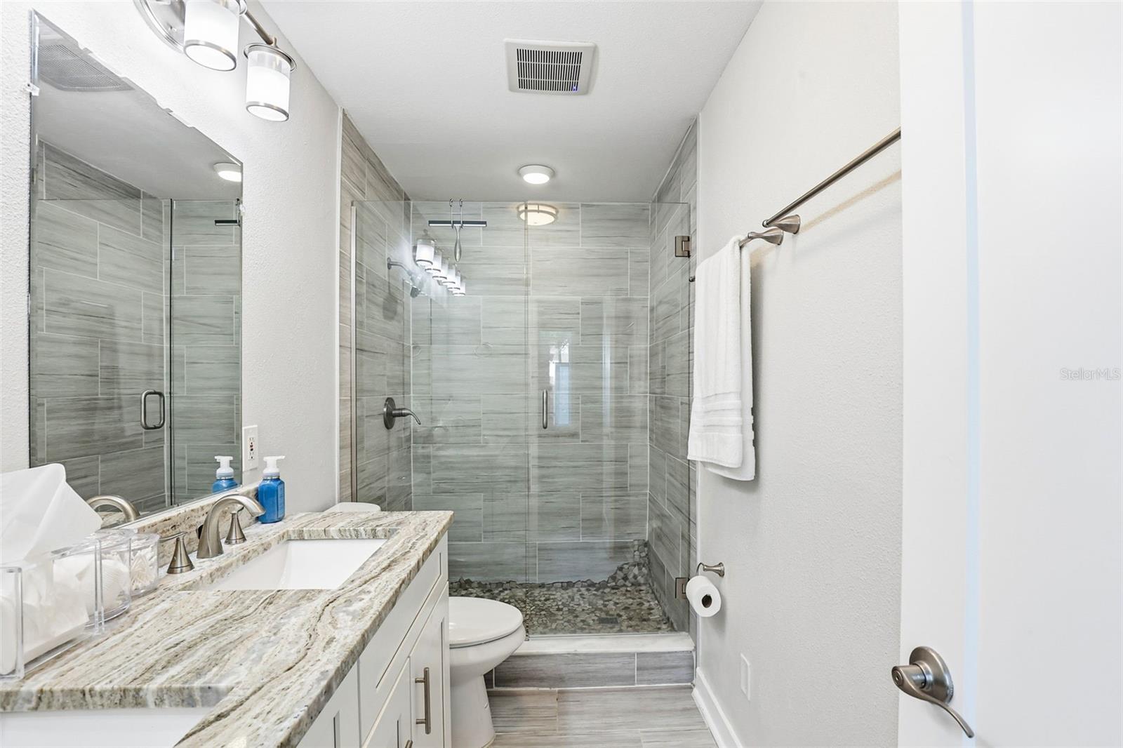 Image 20 of 58 For 4410 Euclid Avenue