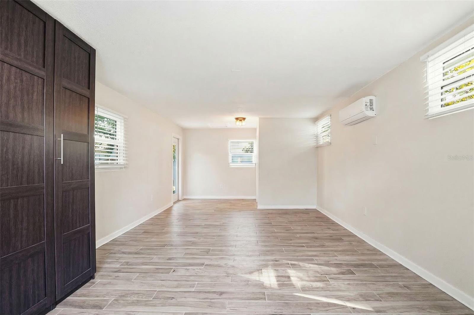 Image 40 of 58 For 4410 Euclid Avenue