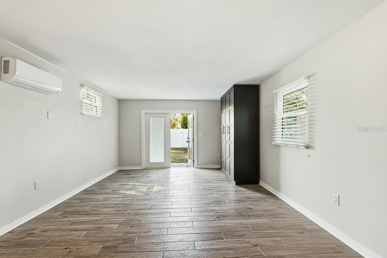 Image 41 of 58 For 4410 Euclid Avenue