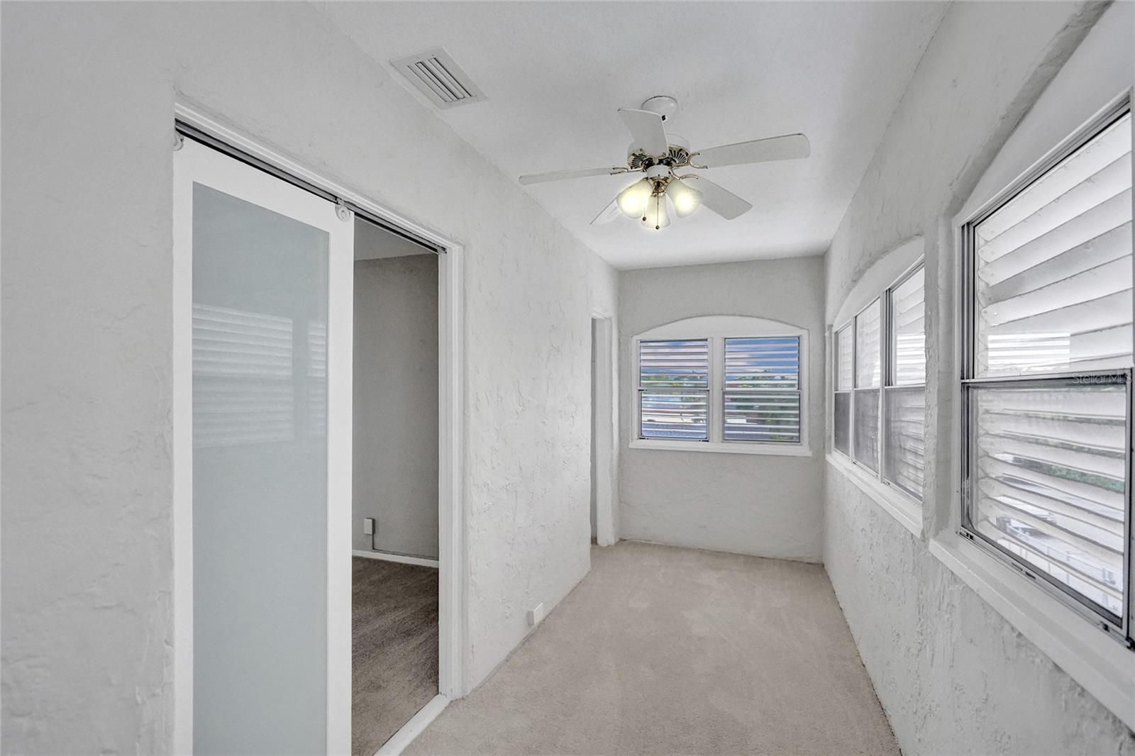 Image 12 of 55 For 924 Mcintosh Street