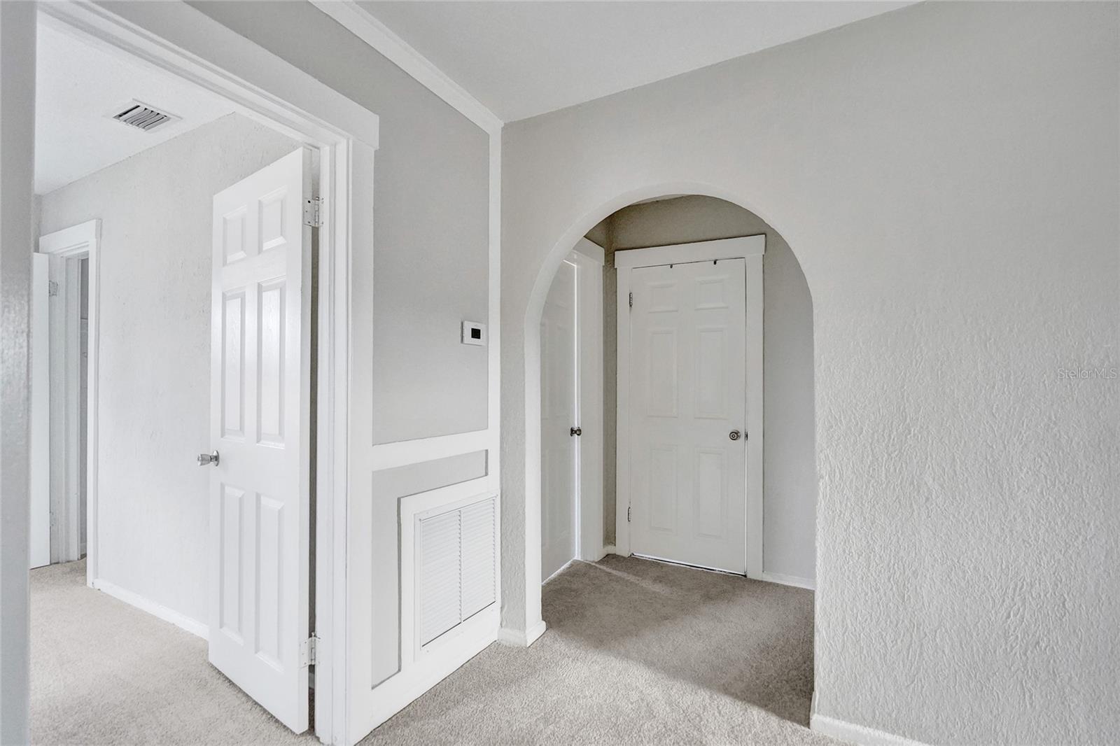 Image 20 of 55 For 924 Mcintosh Street