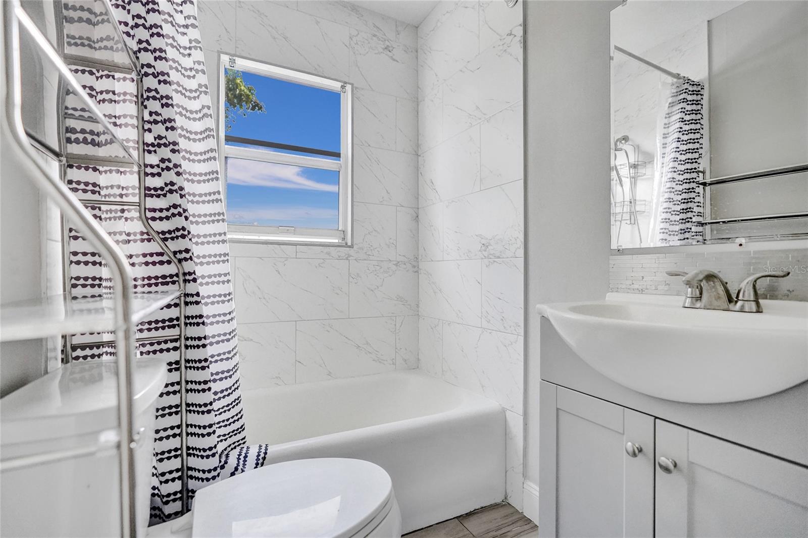 Image 21 of 55 For 924 Mcintosh Street