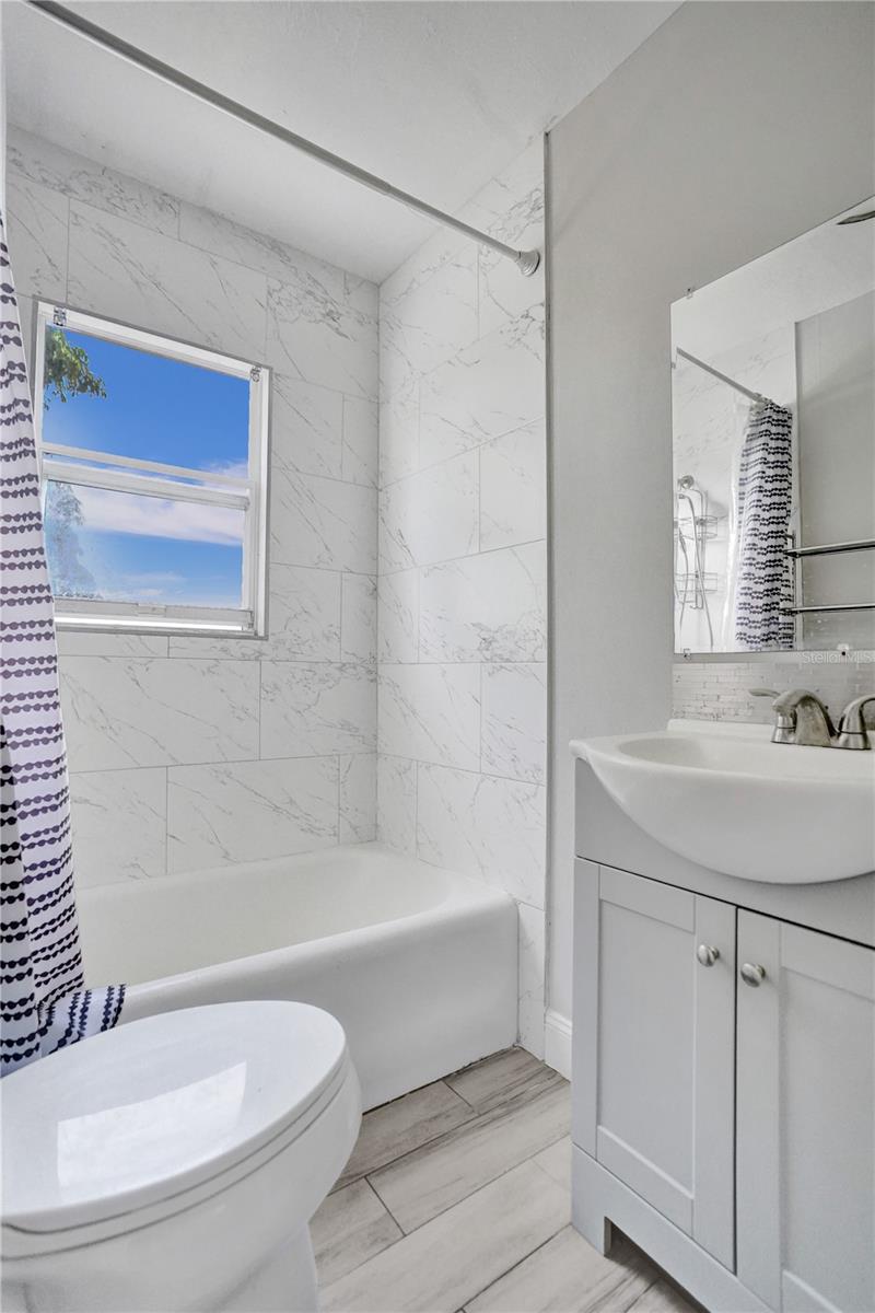 Image 22 of 55 For 924 Mcintosh Street