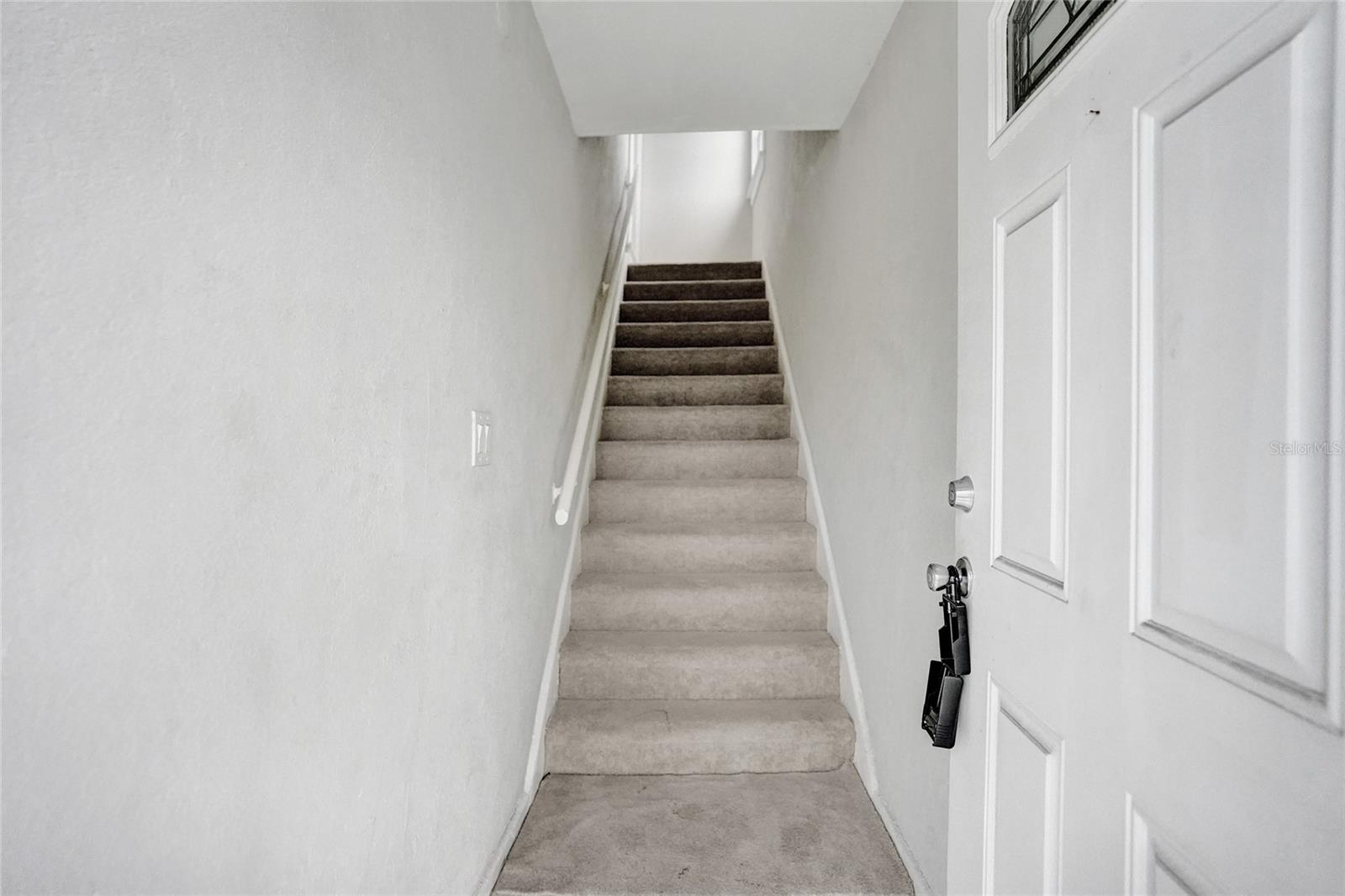 Image 32 of 55 For 924 Mcintosh Street