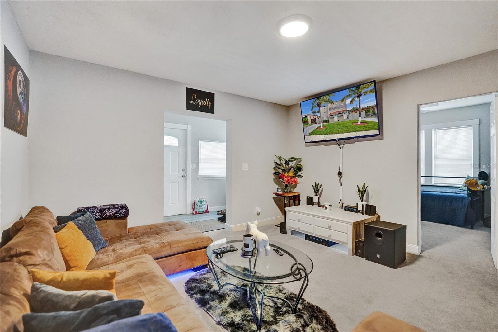 Image 34 of 55 For 924 Mcintosh Street