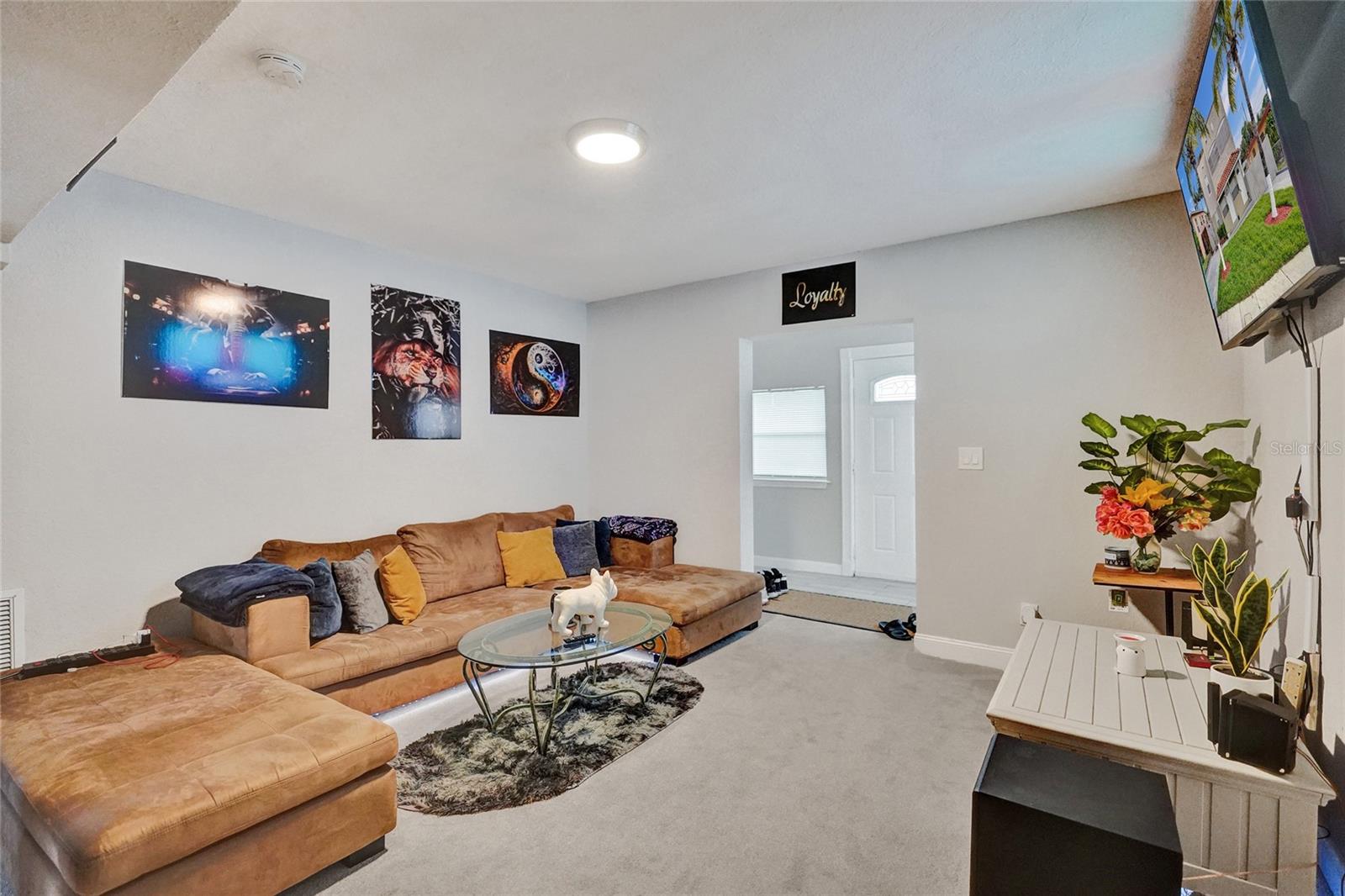 Image 35 of 55 For 924 Mcintosh Street