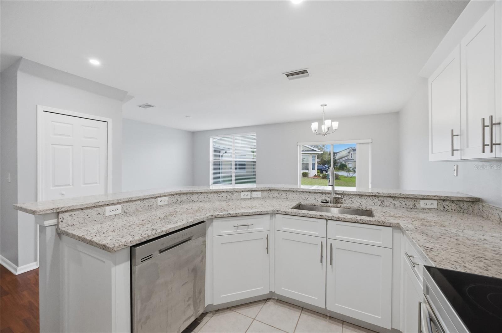 Image 9 of 32 For 6407 Barksdale Way