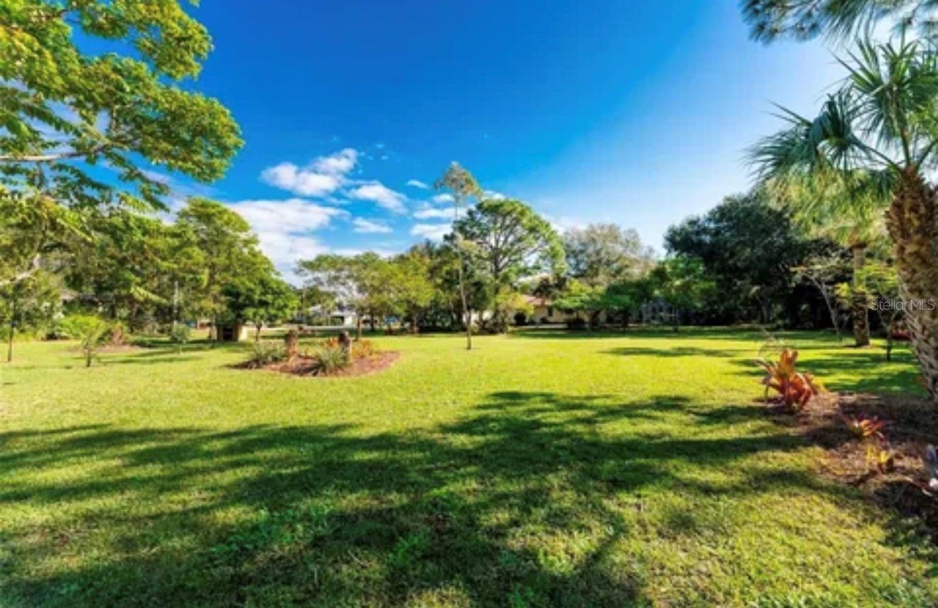 Image 3 of 3 For 25271 Roland Lane