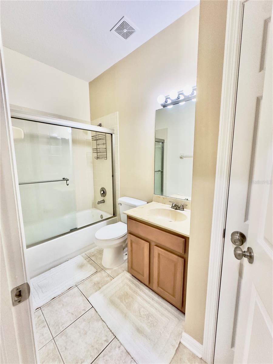 Image 21 of 49 For 10222 Devonshire Lake Drive