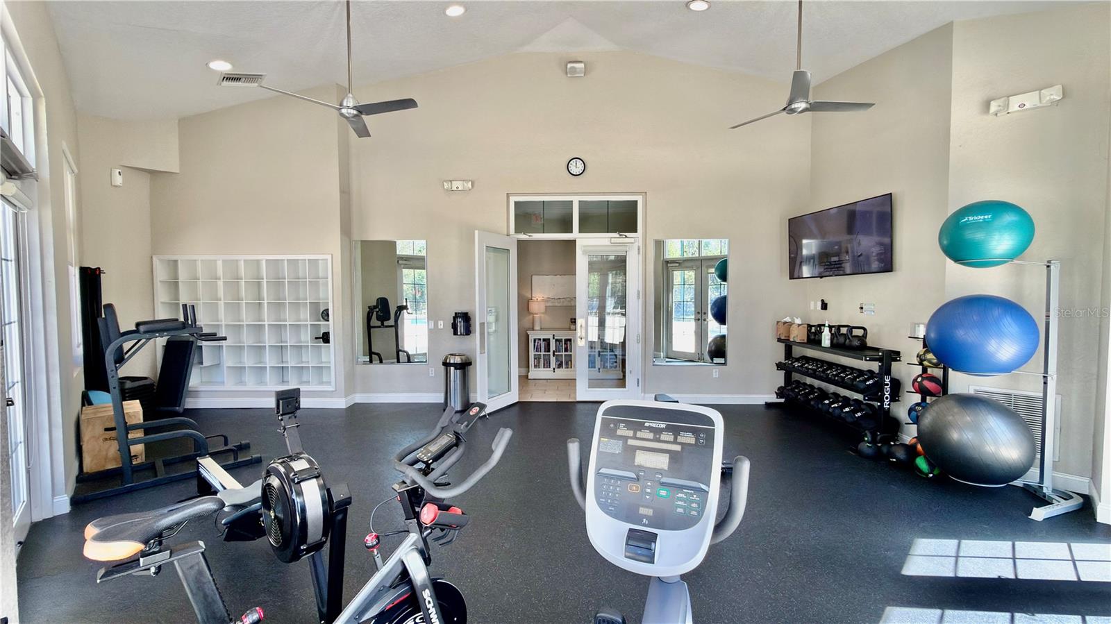 Image 35 of 49 For 10222 Devonshire Lake Drive